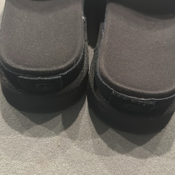 Ugg slide - Picture 6 of 8